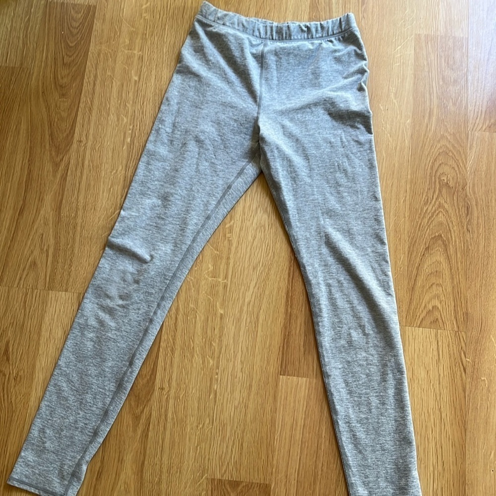 Alo yoga airbrush legging size small light grey airport